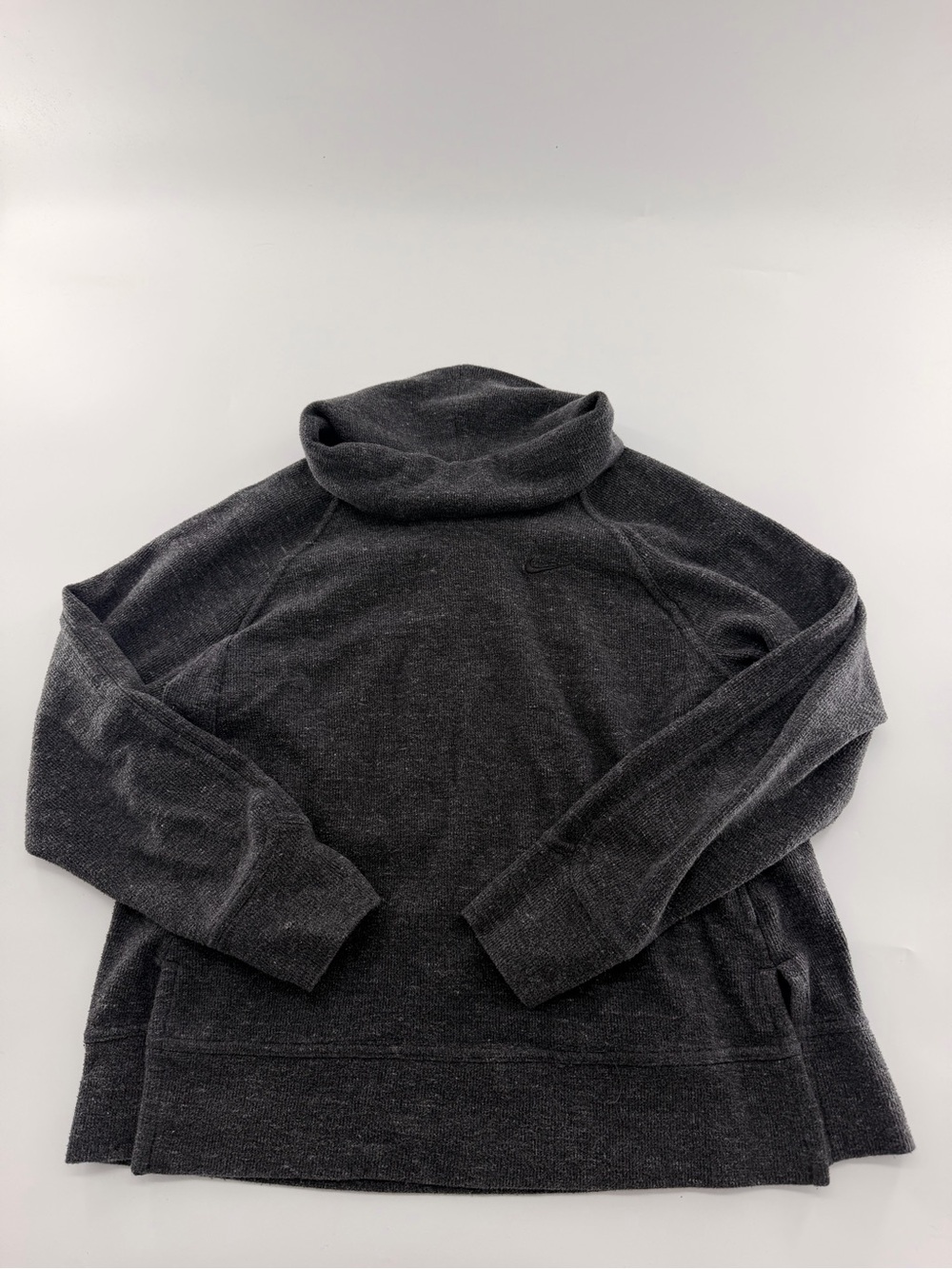 Nike Therma Fit Fleece Heather Black Pullover Sweatshirt Cowl Neck Women’s Small